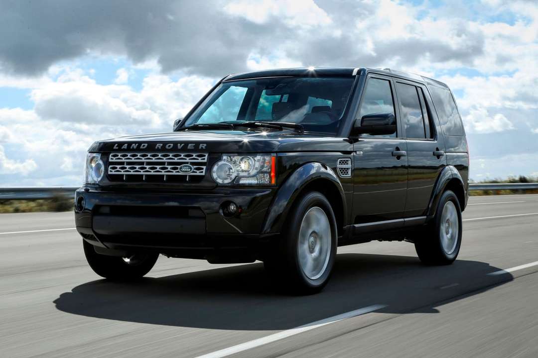 Land Rover Discovery 4 3.0 TD/SD V6 SE (2012) Review