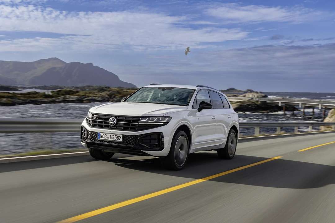 Volkswagen Touareg 3.0 TDI V6 R-Line (2026) Review