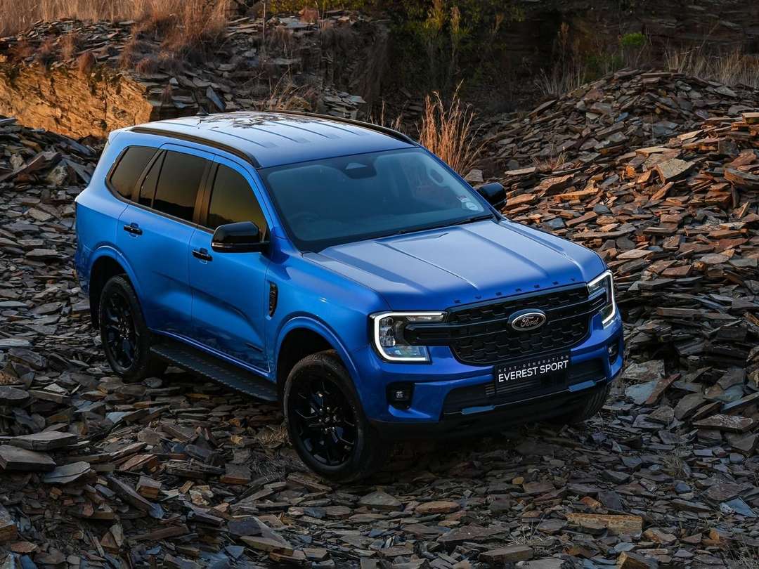 Toyota Fortuner vs Ford Everest (2025)