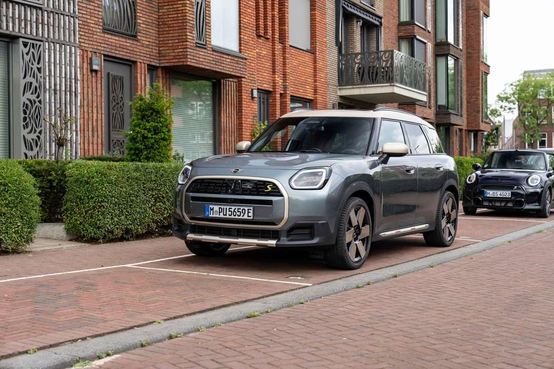 Mini Countryman SE.jpg