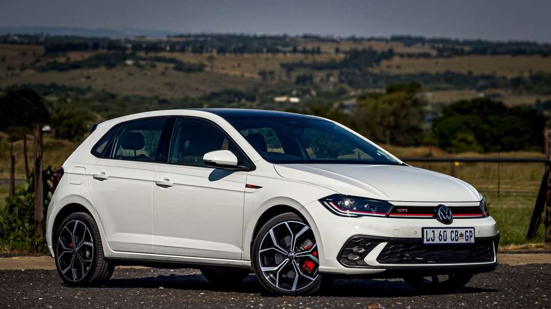 Volkswagen Polo GTI (2025) vs Toyota GR Corolla (2026)