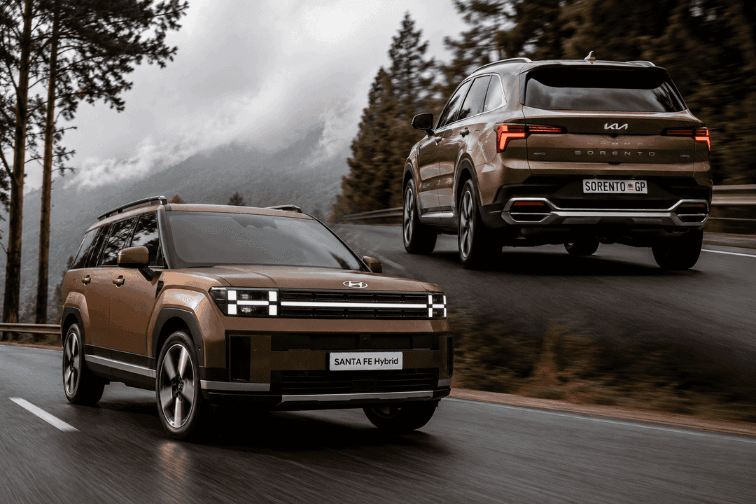 Hyundai Santa Fe vs Kia Sorento: the Korean 7-seater sibling battle