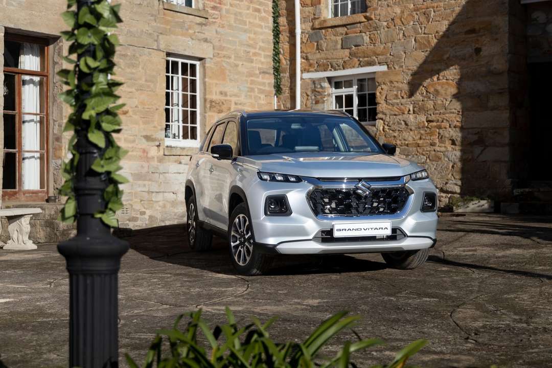 Suzuki Grand Vitara 1.5 Hybrid GLX (2026) Review