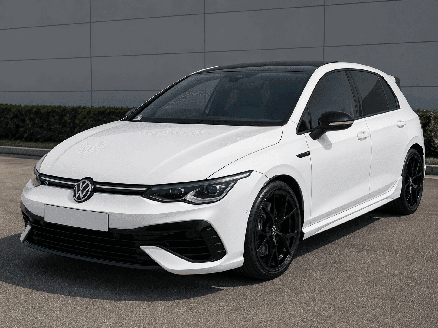Volkswagen Golf 8 2.0 TSI R DSG (2025) Review