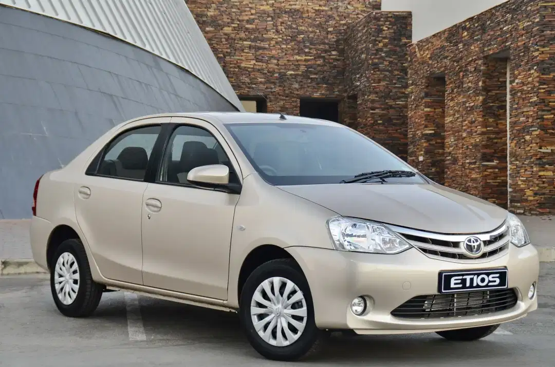 Toyota Etios sedan 1.5 Xi (2016) Review